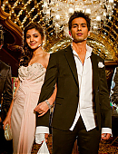 shahid-kapoor-anushka-sharma-vir-das-and-meiyang-chang-in-badmaash-company16fa9ca026f56f7f9f64ff0000090313.jpg
