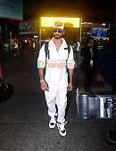 Photos-Vicky-Kaushal-Katrina-Kaif-Alia-Bhatt-and-others-snapped-at-the-airport-1-1.jpg