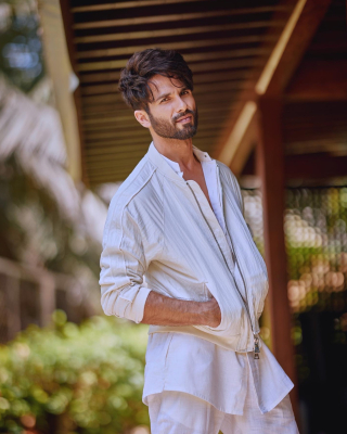 shahidkapoor-1509718167987306503-20220401_075355-img1.jpg