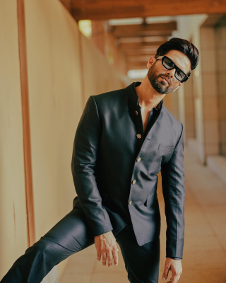 shahidkapoor-1520085166672474112-20220429_222840-img3.jpg