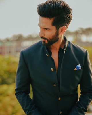 shahidkapoor-1520085176407457792-20220429_222842-img1.jpg