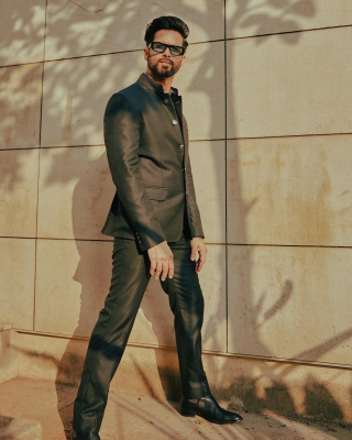 shahidkapoor-1520085176407457792-20220429_222842-img3.jpg