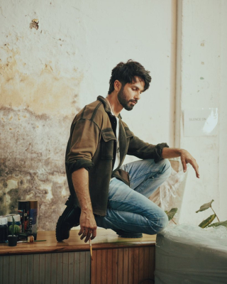 shahidkapoor-1612416121994608641-20230109_171855-img1.jpg