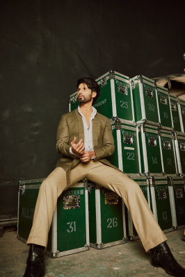 shahidkapoor-1614948862669774849-20230116_170307-img4.jpg
