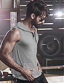 SHAHID_KAPOOR2_fe61c62e-fc67-4296-a917-8f2f732903af_900x.jpg