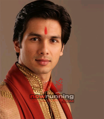 Shahid_Kapoor_and_Amrita_Rao_posters_movie_vivah15.jpg