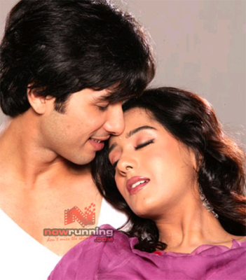 Shahid_Kapoor_and_Amrita_Rao_posters_movie_vivah17.jpg