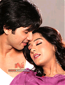 Shahid_Kapoor_and_Amrita_Rao_posters_movie_vivah17.jpg