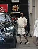 Shahid Kapoor waves at paparazzi outside Roy Kapur Films office.jpg