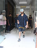9265-shahid-kapoor-snapped-in-the-city.jpg