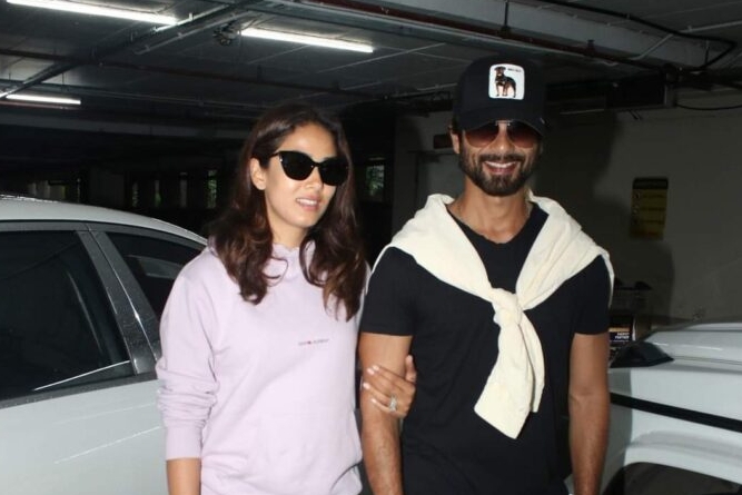 Shahid Kapoor and Wife Mira Kapoor landed back to India after Holidays. – 17/07/2023