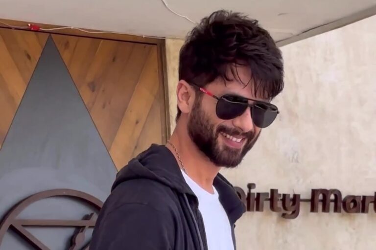 Shahid Kapoor spotted while going for Gym session.